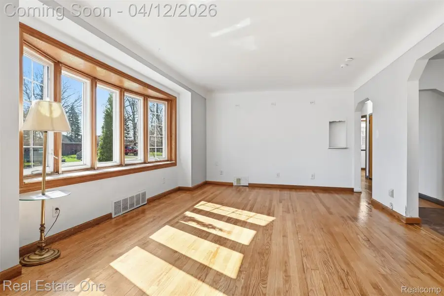 5908 Pine Street, Taylor, MI 48180 - #3