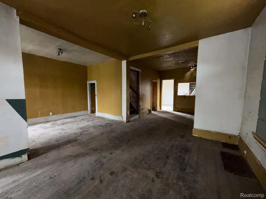 2546 W Forest Avenue, Detroit, MI 48208 - #3