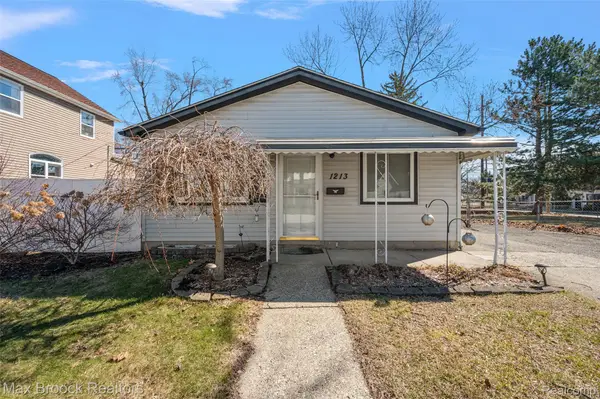 1213 Batavia Avenue, RoyalOak, MI 48067