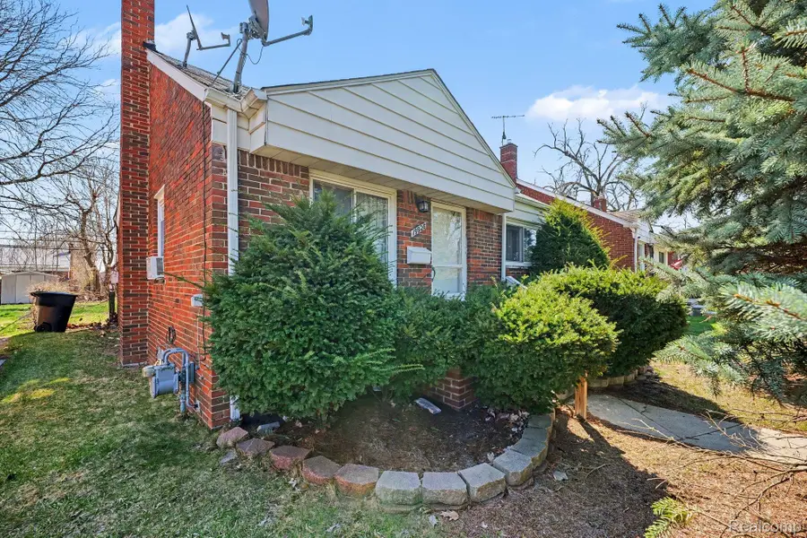 19928 Pierson Street, Detroit, MI 48219 - #3
