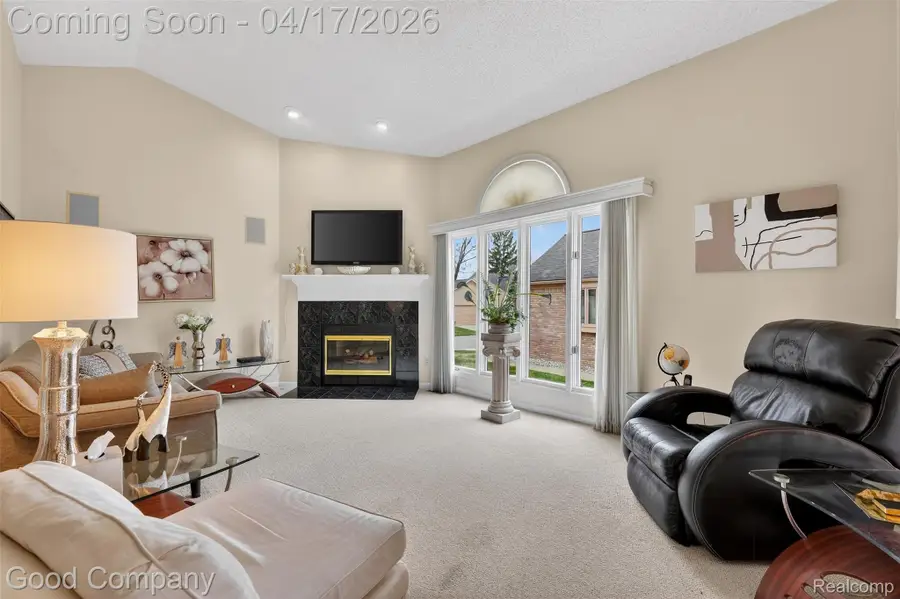 21650 River Ridge Trail, Farmington Hills, MI 48335 - #3