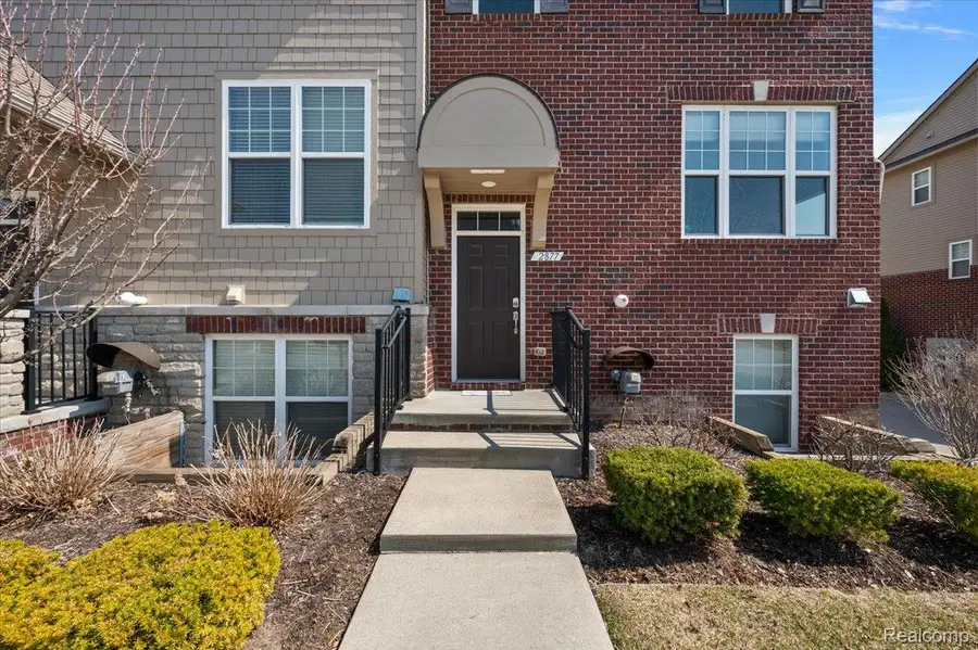 2877 Hartwick Drive, Rochester Hills, MI 48307 - #2