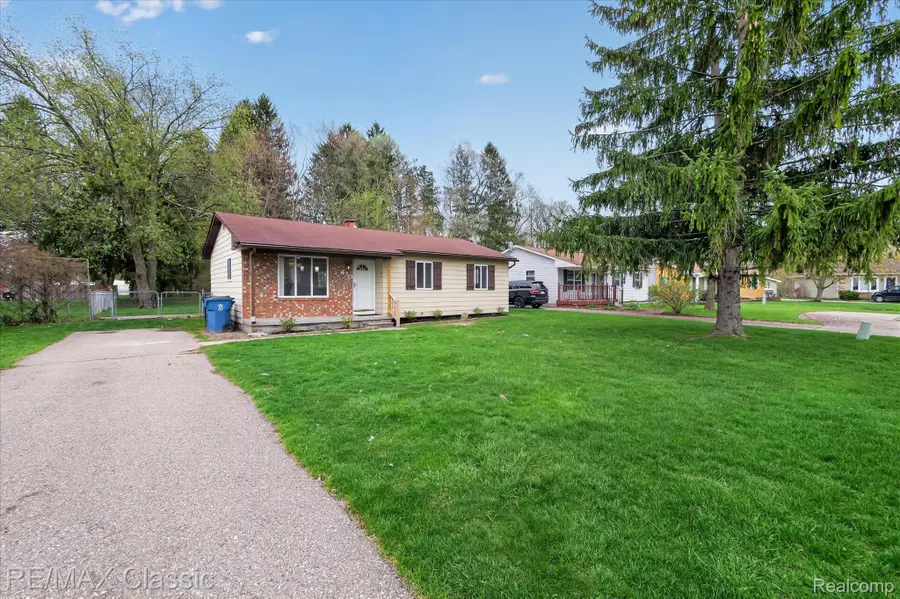 430 Sherwood Court, Holly, MI 48442 - #2