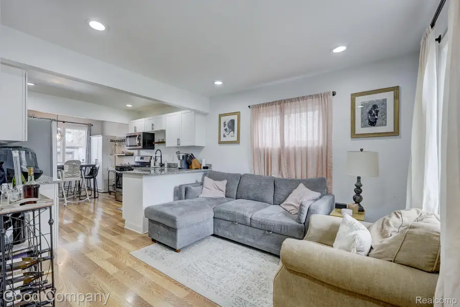 23067 Hazelwood Avenue, Hazel Park, MI 48030 - #2