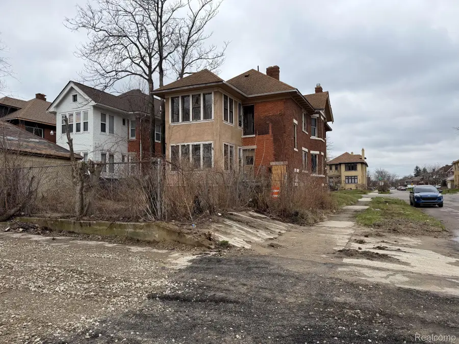 8788 Dexter Avenue, Detroit, MI 48206 - #3