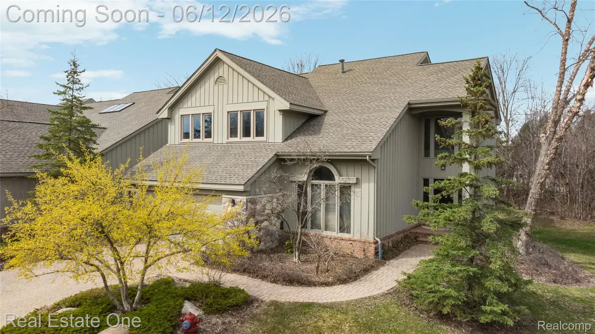 7026 Daventry Woods Drive, West Bloomfield, MI 48322 - #1