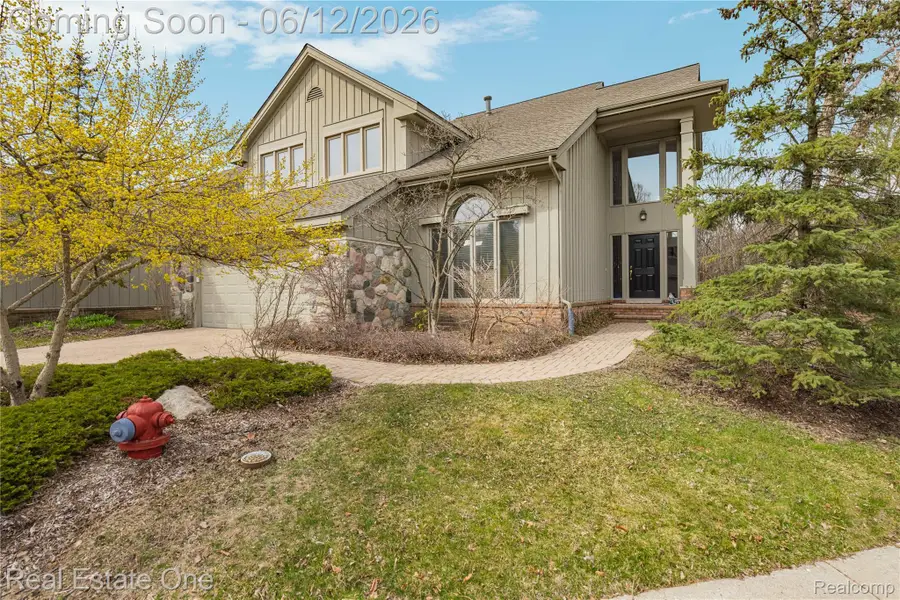 7026 Daventry Woods Drive, West Bloomfield, MI 48322 - #2