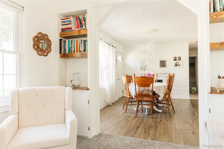 1115 Kingston Avenue, Flint, MI 48507 - #2