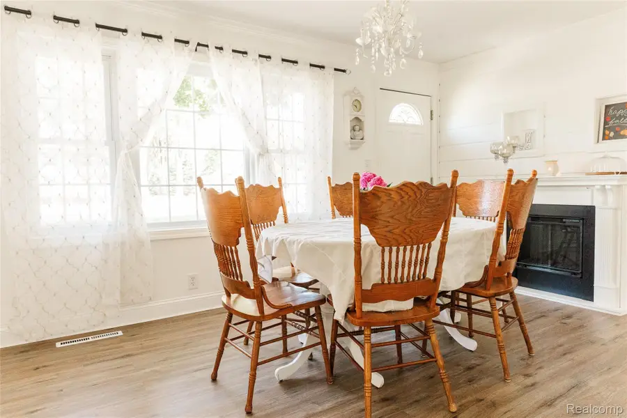 1115 Kingston Avenue, Flint, MI 48507 - #3