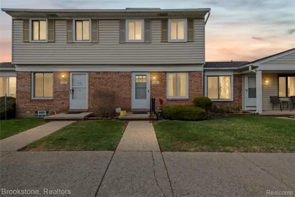 16369 Brittany Drive #43, Roseville, MI 48066