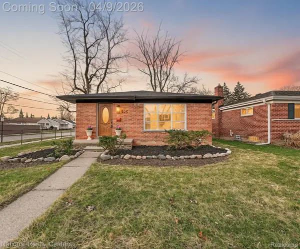 205 Royal Park Lane, MadisonHeights, MI 48071