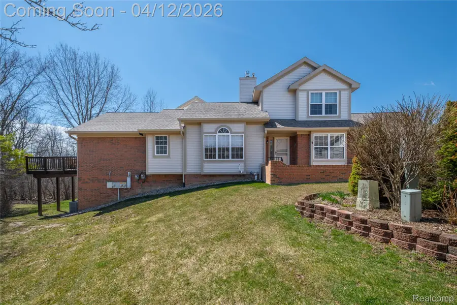 10381 Champions Circle, Grand Blanc, MI 48439 - #2