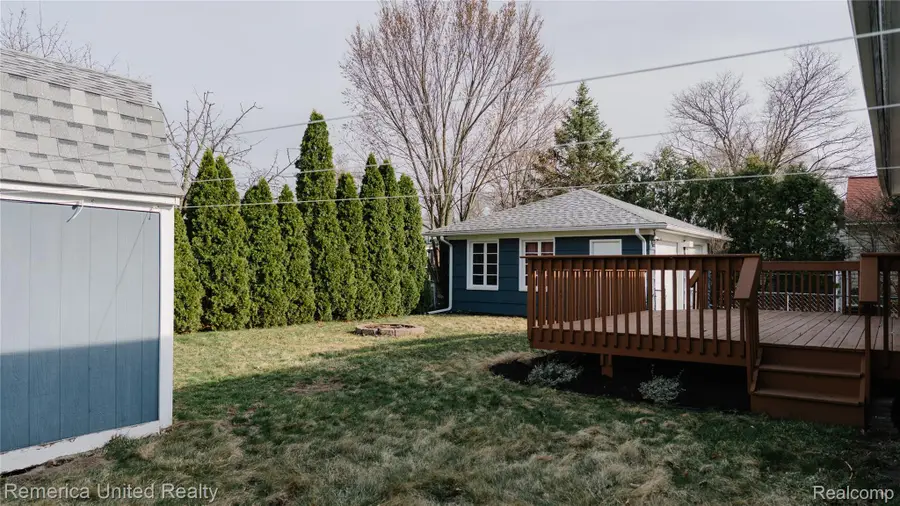 3332 Mckee Avenue Sw, Wyoming, MI 49509 - #3