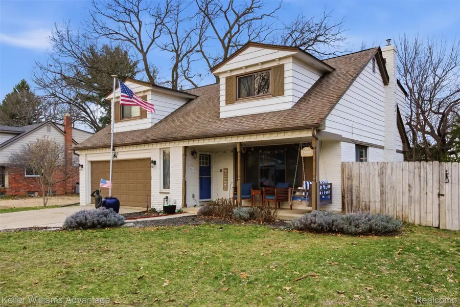 8610 Buffalo Drive, Commerce Township, MI 48382 - #2