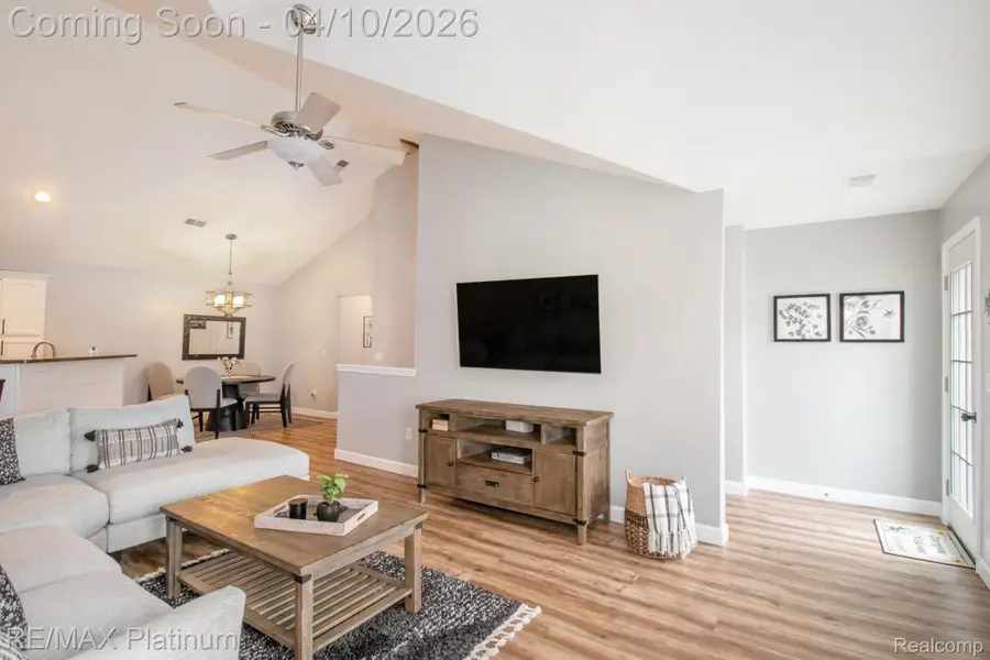 648 Olde English Circle, Howell, MI 48855 - #3