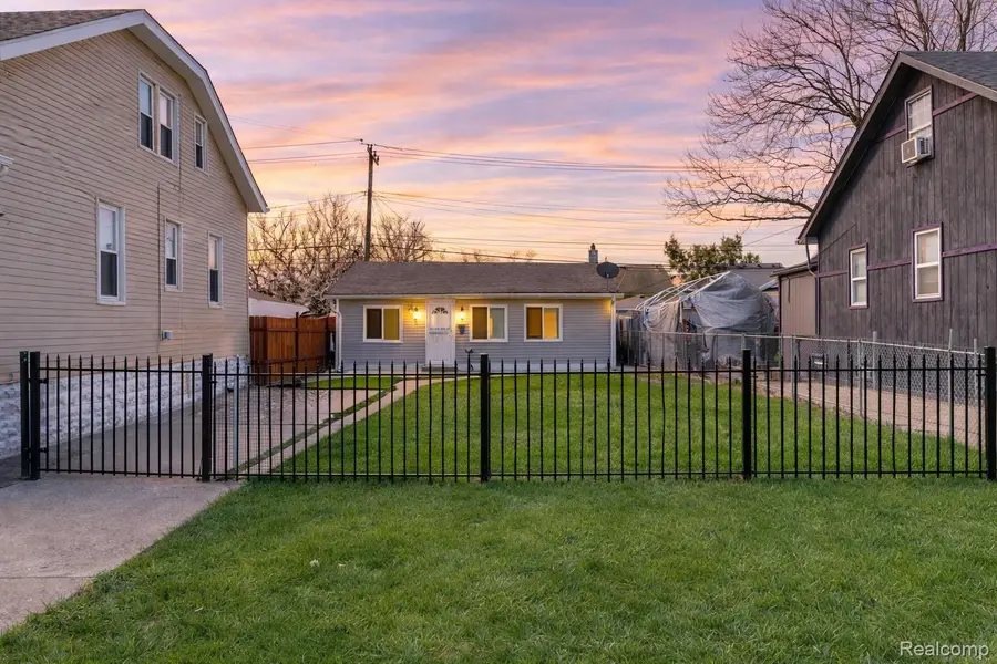 1401 University Avenue, Lincoln Park, MI 48146 - #2