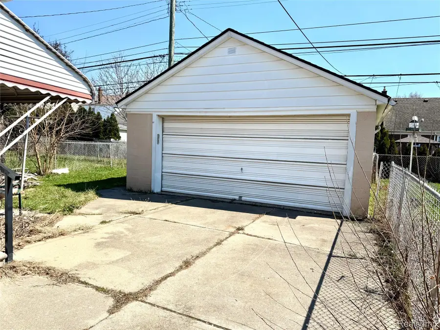 6306 Steadman Street, Dearborn, MI 48126 - #2