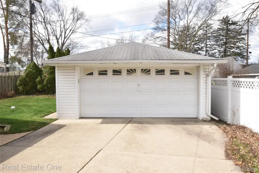 36685 Angeline Circle, Livonia, MI 48150 - #3