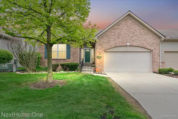 245 Winslow Circle #56, CommerceTwp, MI 48390