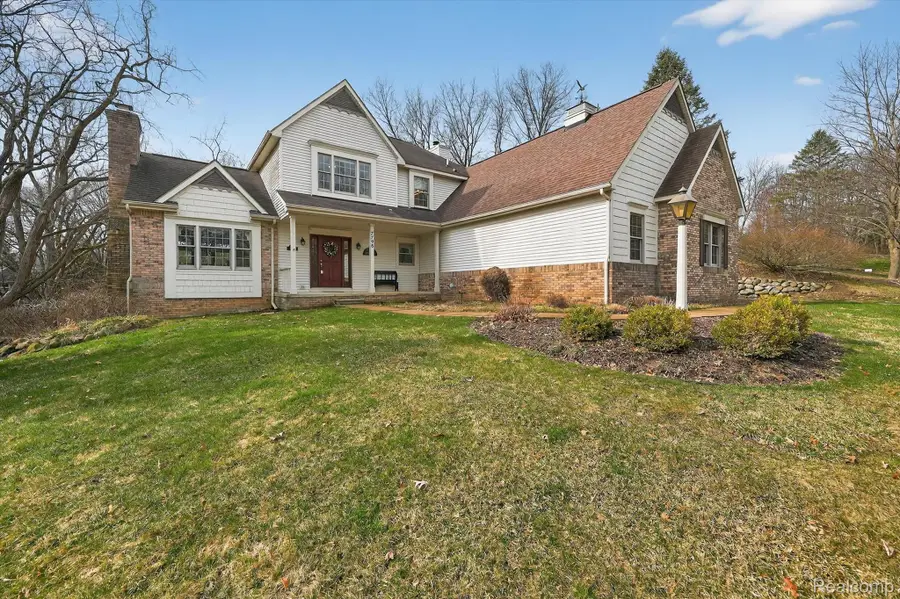 7798 Lee Road, Brighton, MI 48116 - #2