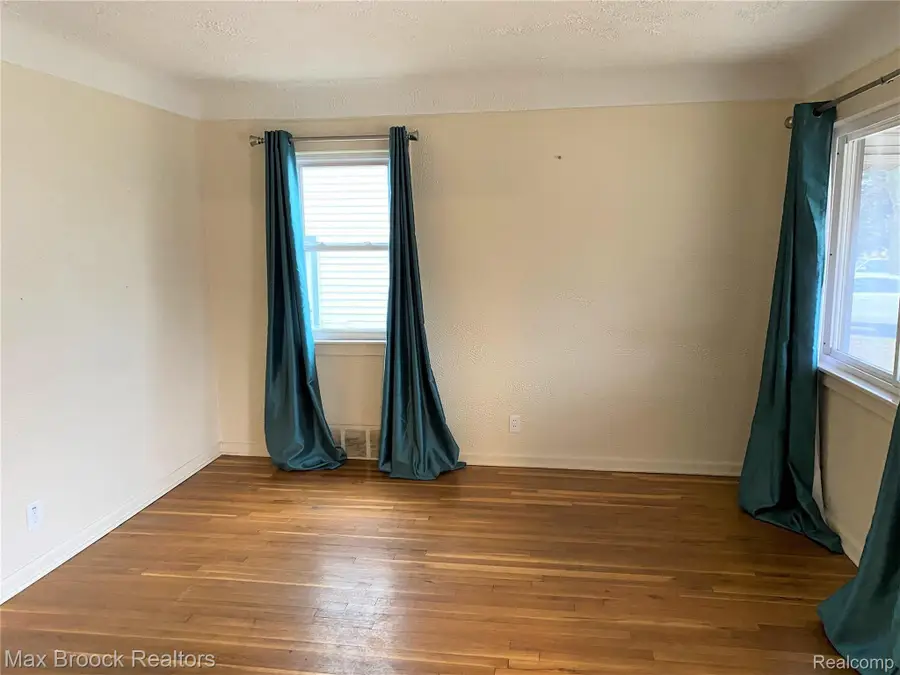 3012 Greenfield Road, Berkley, MI 48072 - #2