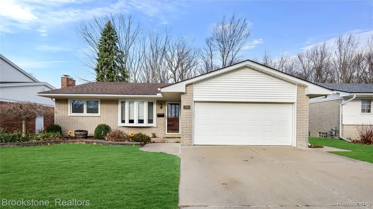 3992 Longmeadow Drive, Trenton, MI 48183 - #1