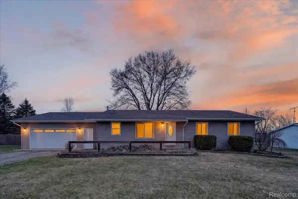 1109 Roods Lake Road, Lapeer, MI 48446