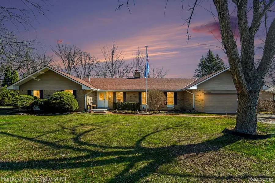 25504 Brookview Street, Farmington Hills, MI 48336 - #2