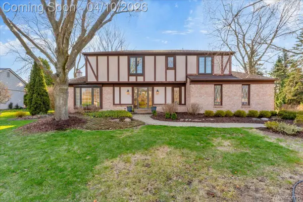 16516 Dundalk Lane, Northville, MI 48168