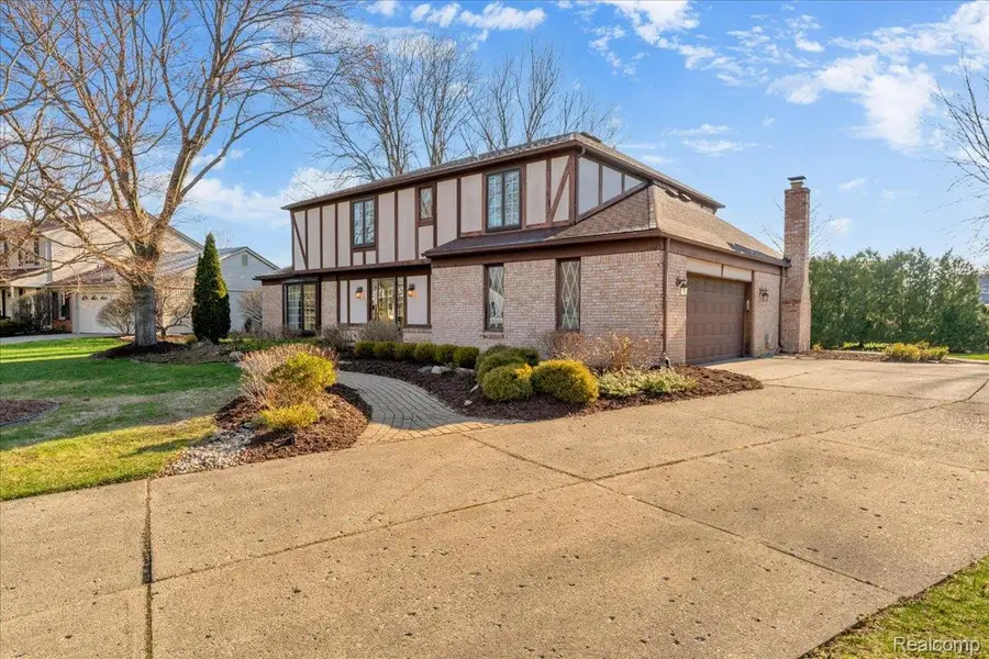 16516 Dundalk Lane, Northville, MI 48168 - #2