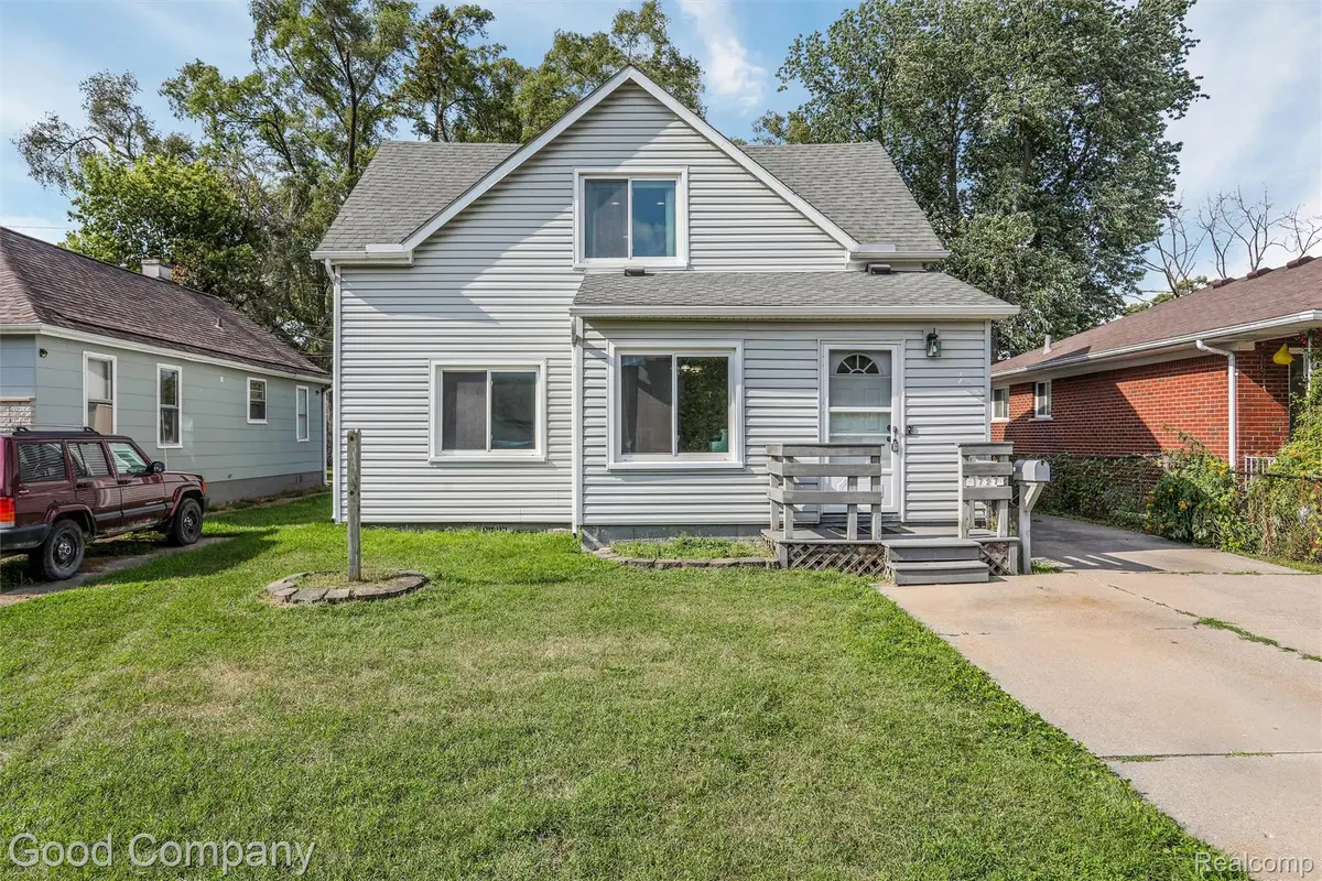 1727 E Elza Avenue, Hazel Park, MI 48030 - #1