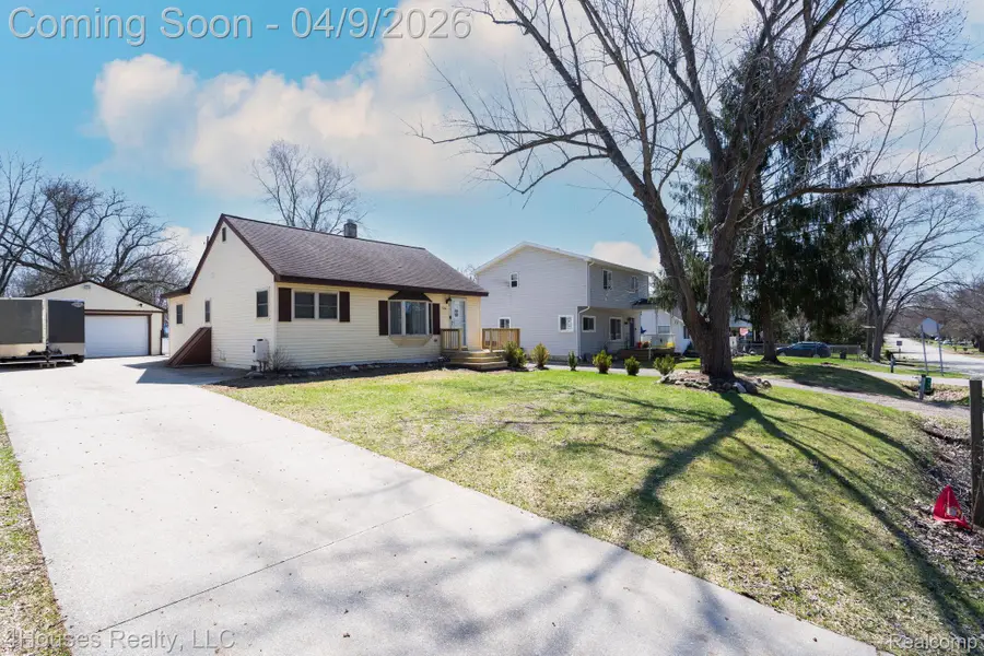 516 E Glass Road, Ortonville, MI 48462 - #3