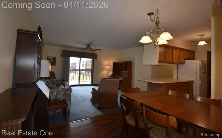 1405 Harbour Blvd Unit #147, Trenton, MI 48183 - #3