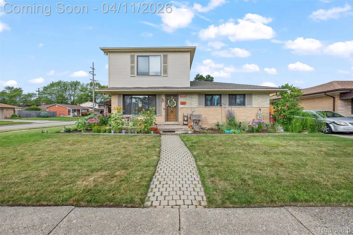 21301 Violet Street, Saint Clair Shores, MI 48082 - #1