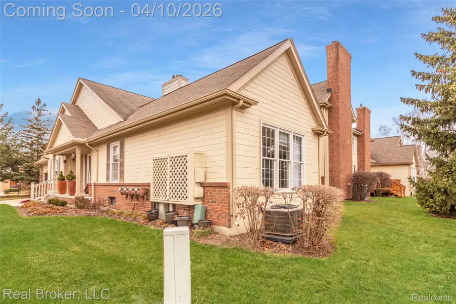 39836 Eagle Trace Drive, Northville, MI 48168 - #3