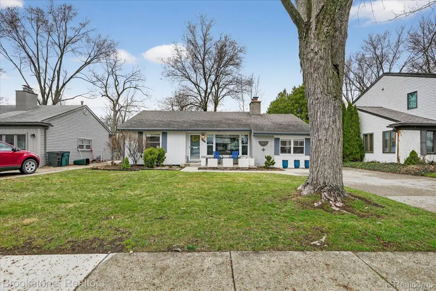 15636 Kirkshire Avenue, Beverly Hills, MI 48025 - #3