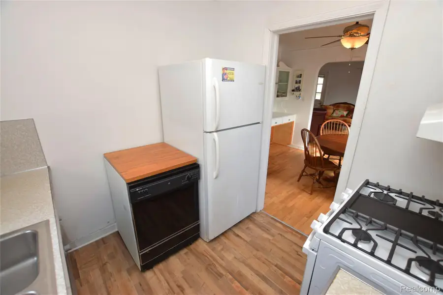 420 Burroughs Avenue, Flint, MI 48507 - #3