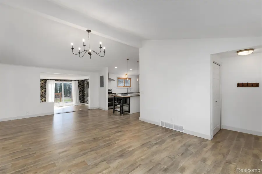 9048 Brookline Avenue, Plymouth, MI 48170 - #3