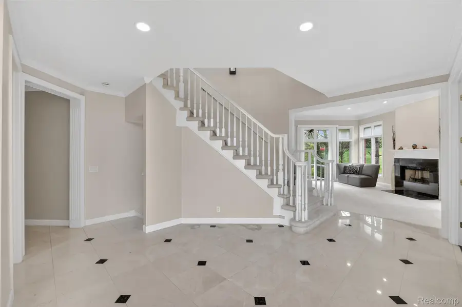 6620 Minnow Pond Drive, West Bloomfield, MI 48322 - #3