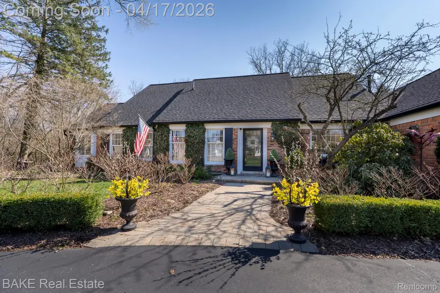 46287 Pickford Street, Northville, MI 48168 - #2