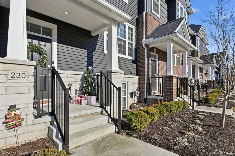 230 Sydney Court S, Plymouth, MI 48170 - #2