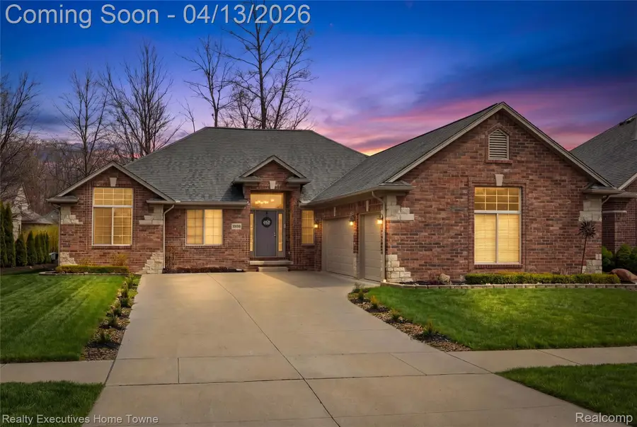 50486 Torrey Pines Drive, Macomb, MI 48042 - #2