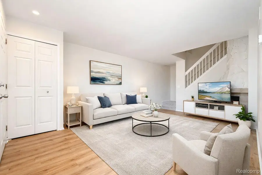 22211 Pondview #Unit 27, Novi, MI 48375 - #2