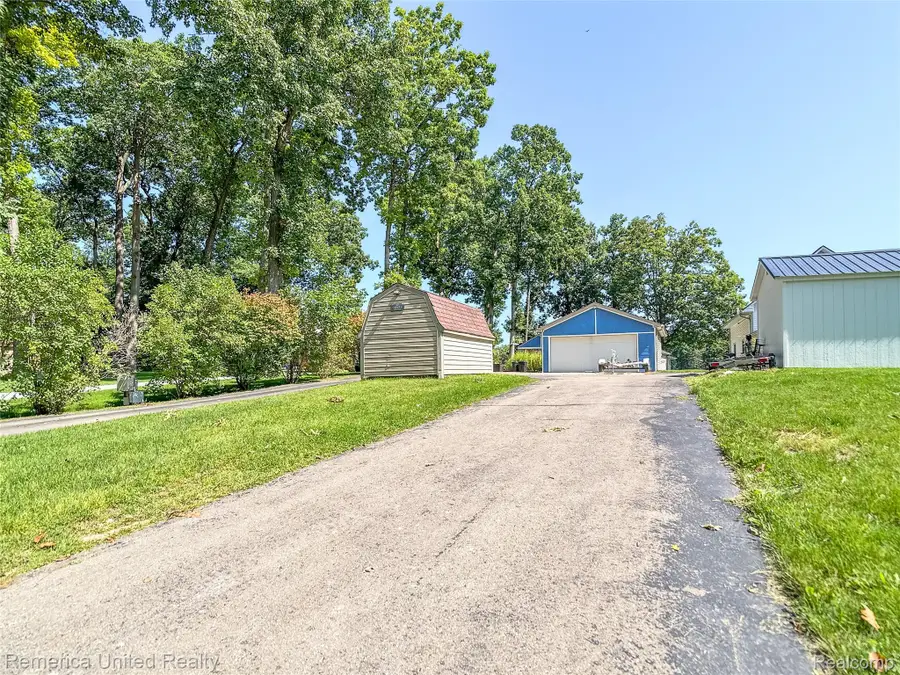 16431 Oak Hill Drive, Fenton, MI 48430 - #3