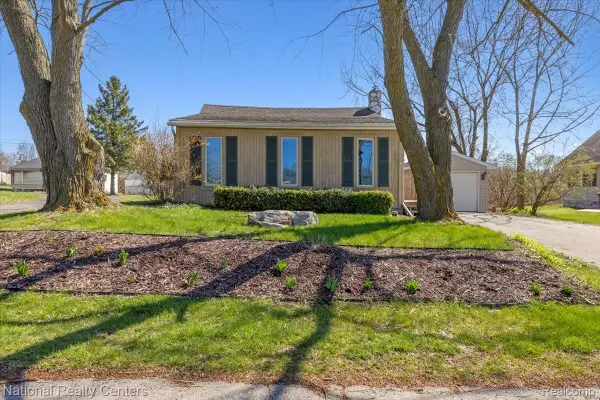 5067 Walsh Drive, Brighton, MI 48114