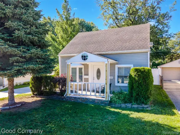 22000 Fresard Street, StClairShores, MI 48080