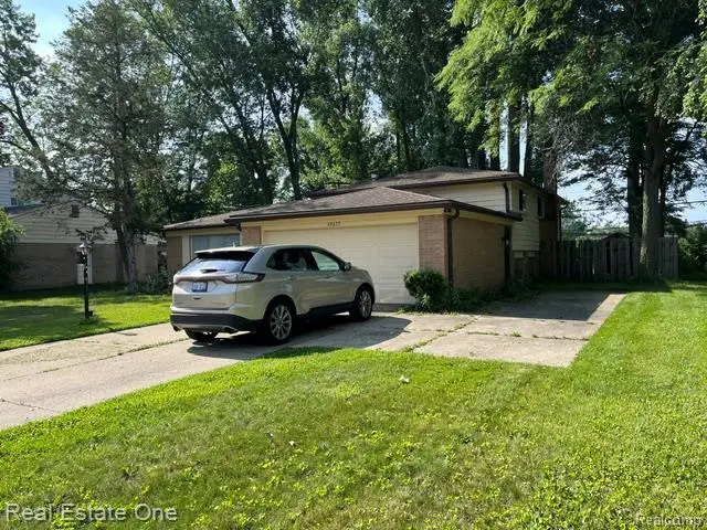 28835 Murray Crescent Drive, Southfield, MI 48076 - #2