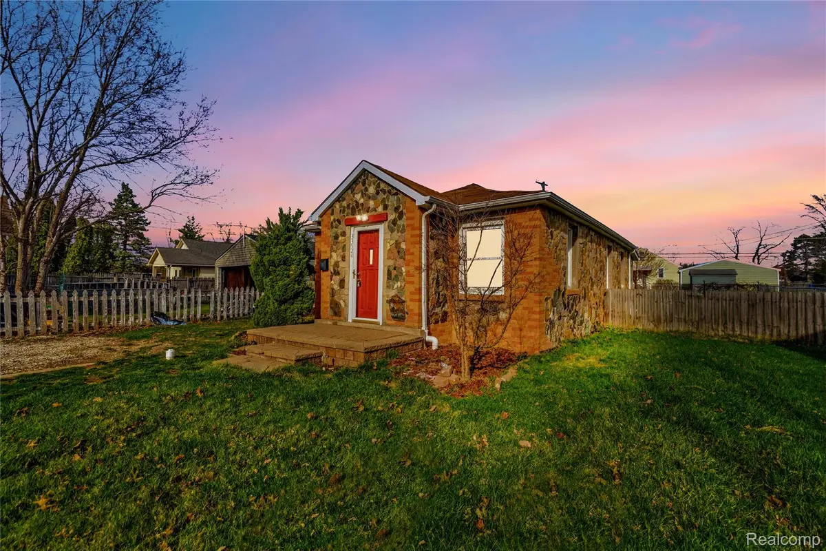 33524 Duncan, Fraser, MI 48026 - #1