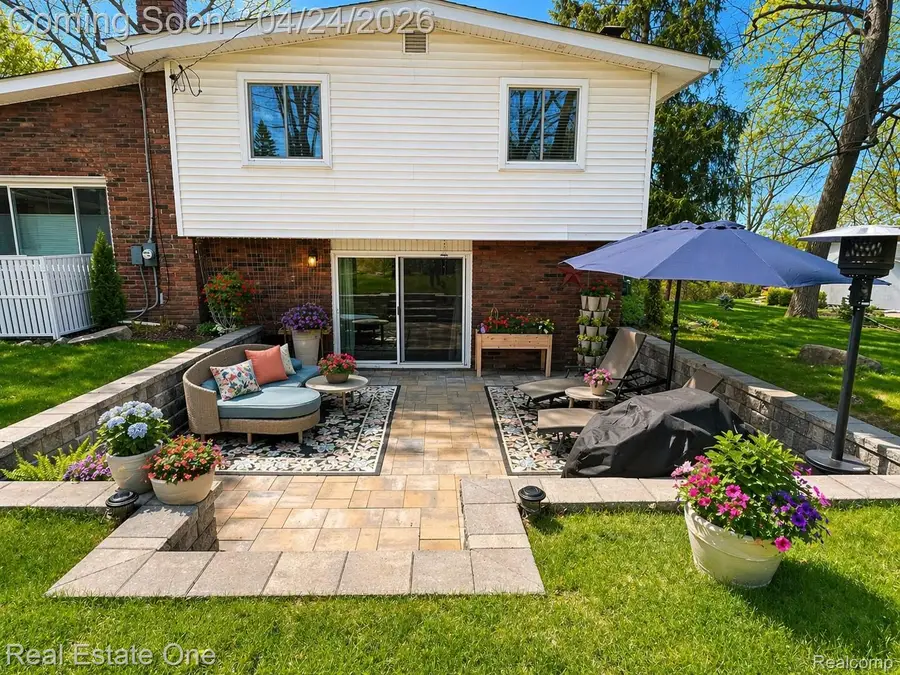2757 Limerick Lane, Troy, MI 48098 - #2