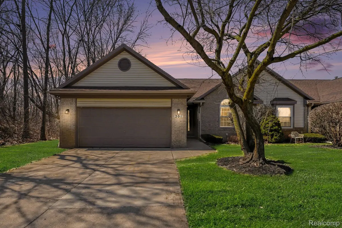 201 Whispering Hill, Commerce, MI 48390 - #1